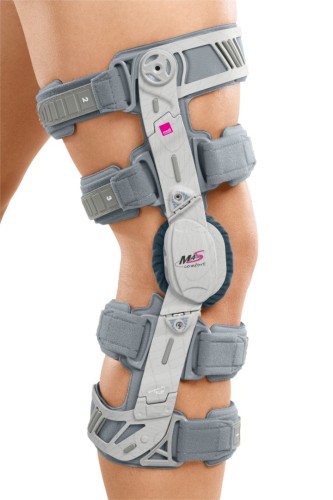 Регулируемый жесткий коленный ортез для лечения остеоартроза M.4s OA comfort фото 4