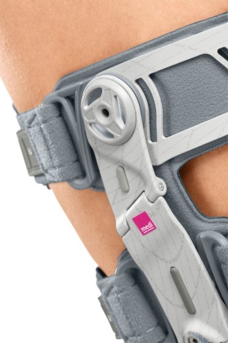 Регулируемый жесткий коленный ортез для лечения остеоартроза M.4s OA comfort фото 6