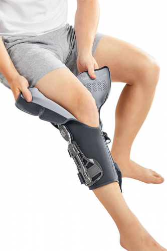 Ортез коленный полужесткий разгружающий medi Soft OA фото 5