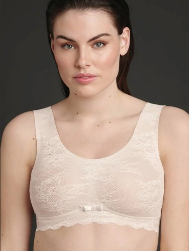Бюстгальтер Essential Lace