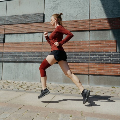 Компрессионный бандаж на колено CEP, унисекс фото 3